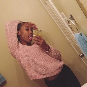 Meet your Posher, Mikayla